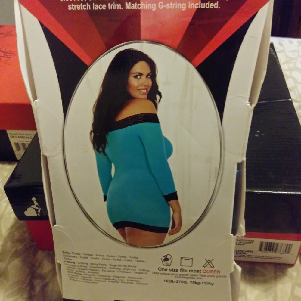 Mini dress - Picture 2 of 2